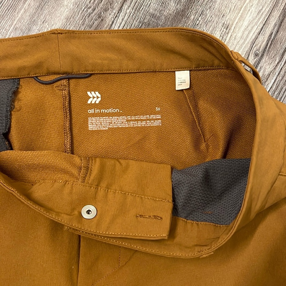 All in Motion Men's Shorts - Picture 3 of 3